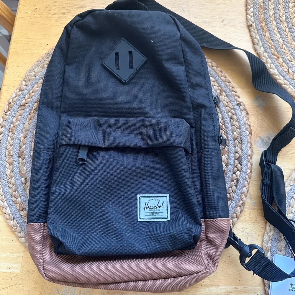 New Herschel Supply Company Heritage Black and Tan Shoulder Bag